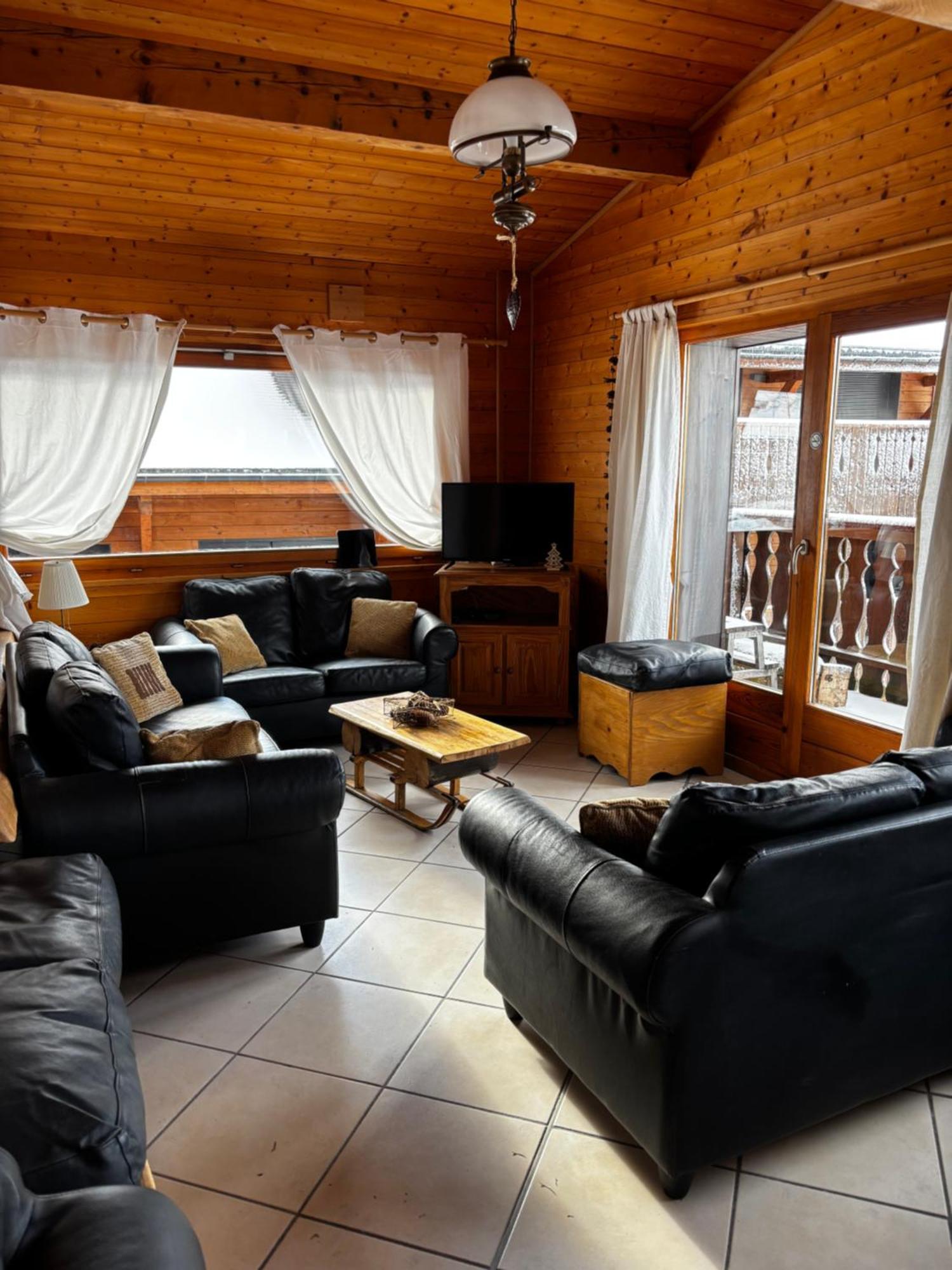 Central Hostel Chatel Ngoại thất bức ảnh